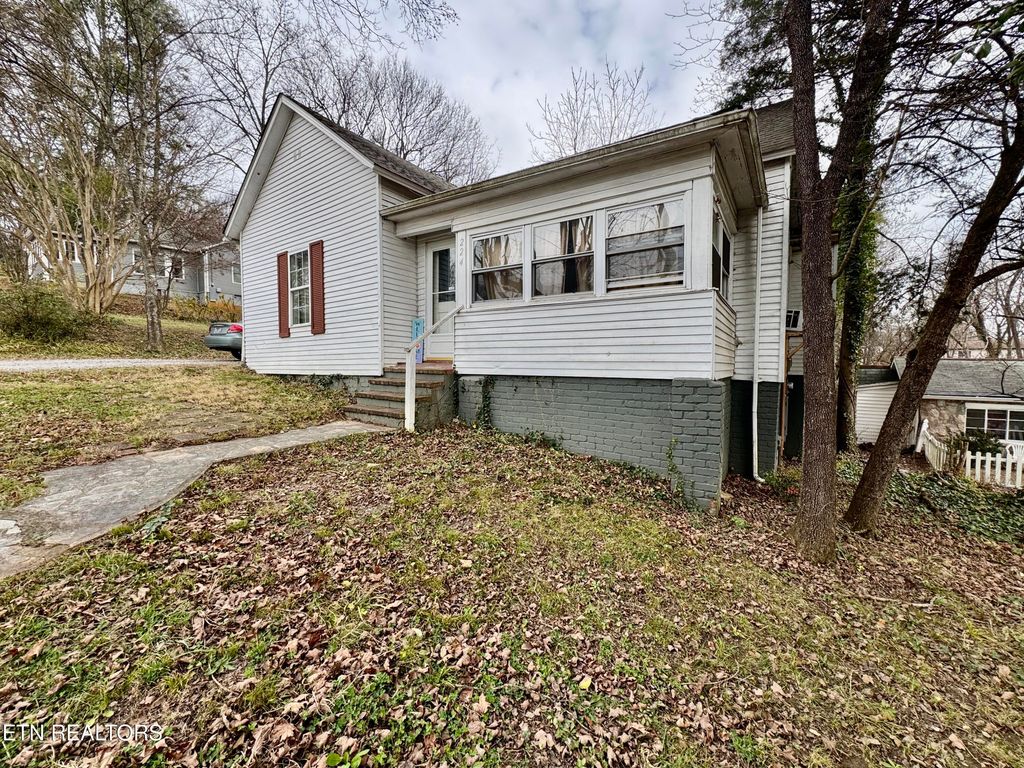 Photo of 224 Hidell Rd, Knoxville, TN 37914 (MLS # 1324370)