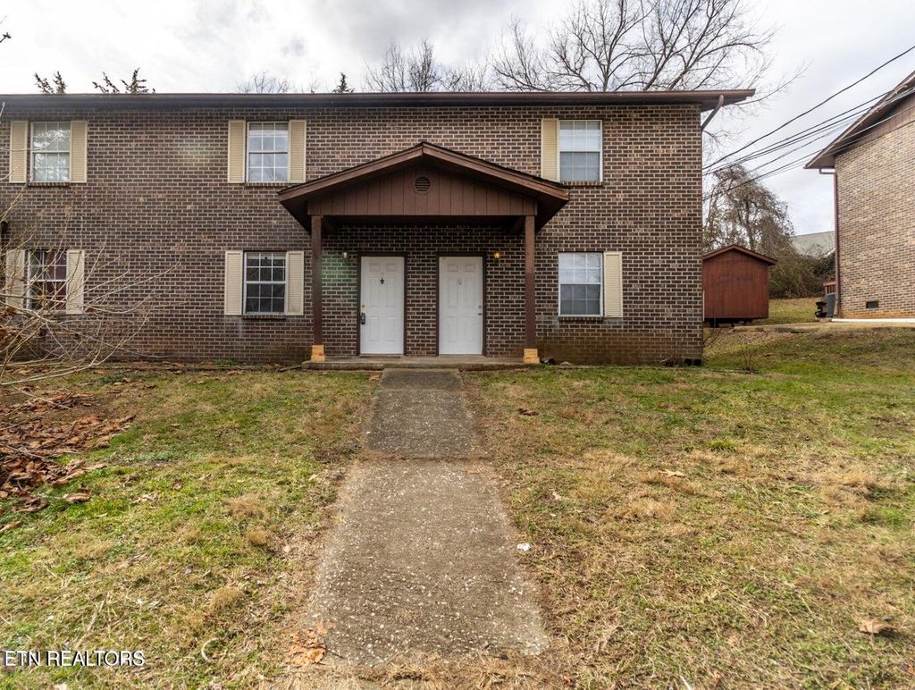 Photo of 1009 Summer Wood Rd, Knoxville, TN 37923 (MLS # 1337708)
