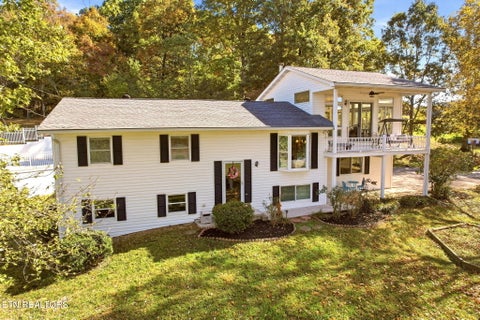 Photo of 1106 Creek Rd, Strawberry Plains, TN 37871 (MLS # 1360244)