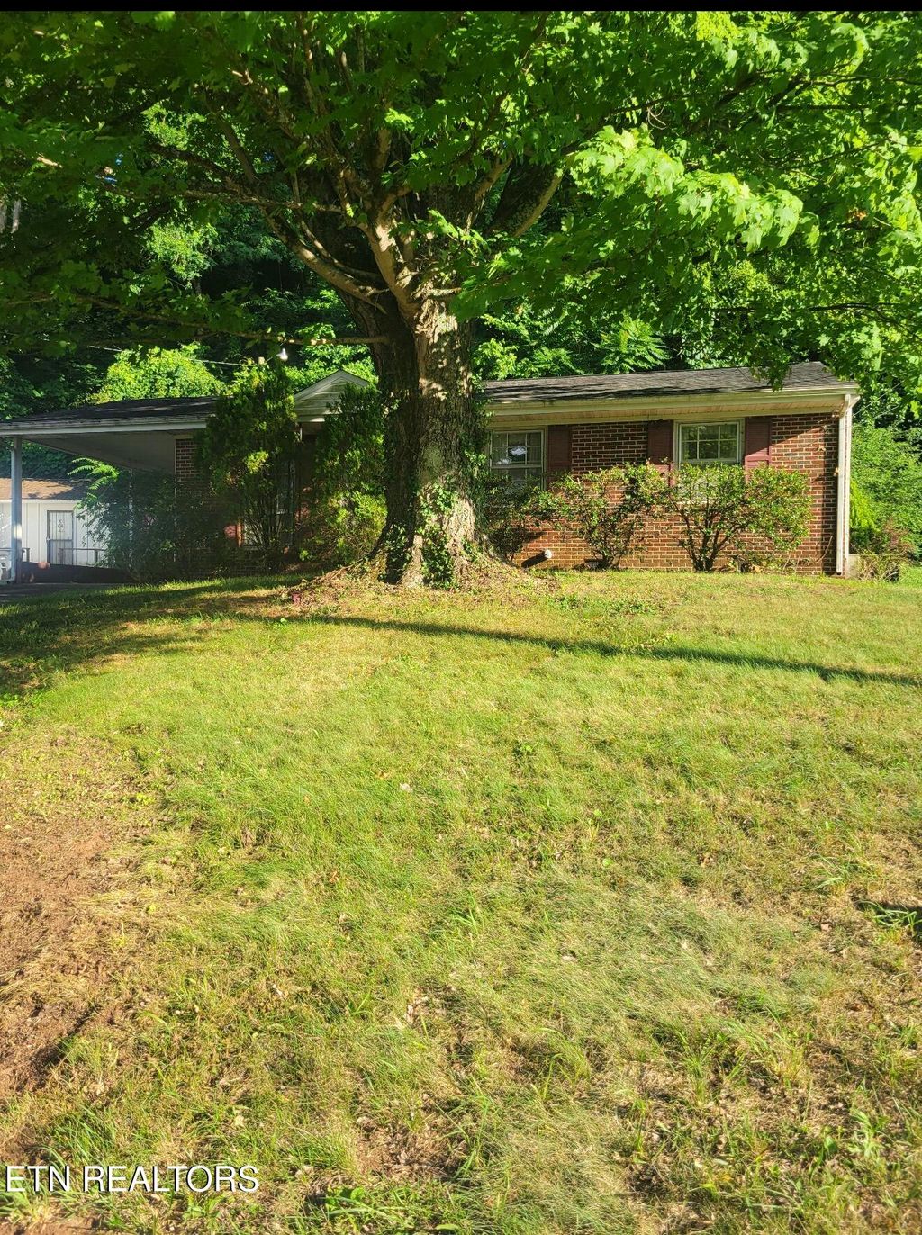 Photo of 2318 Sylvania Ave, Knoxville, TN 37920 (MLS # 1345489)