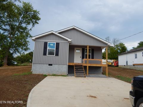 Photo of 201 Kelsey St, Etowah, TN 37331 (MLS # 1338597)