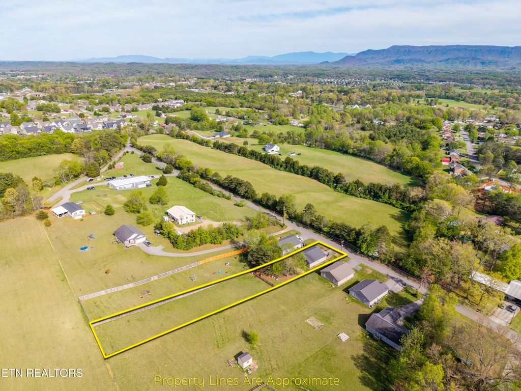 Photo of 368 Overlook Drive, Seymour, TN 37865 (MLS # 1334346)