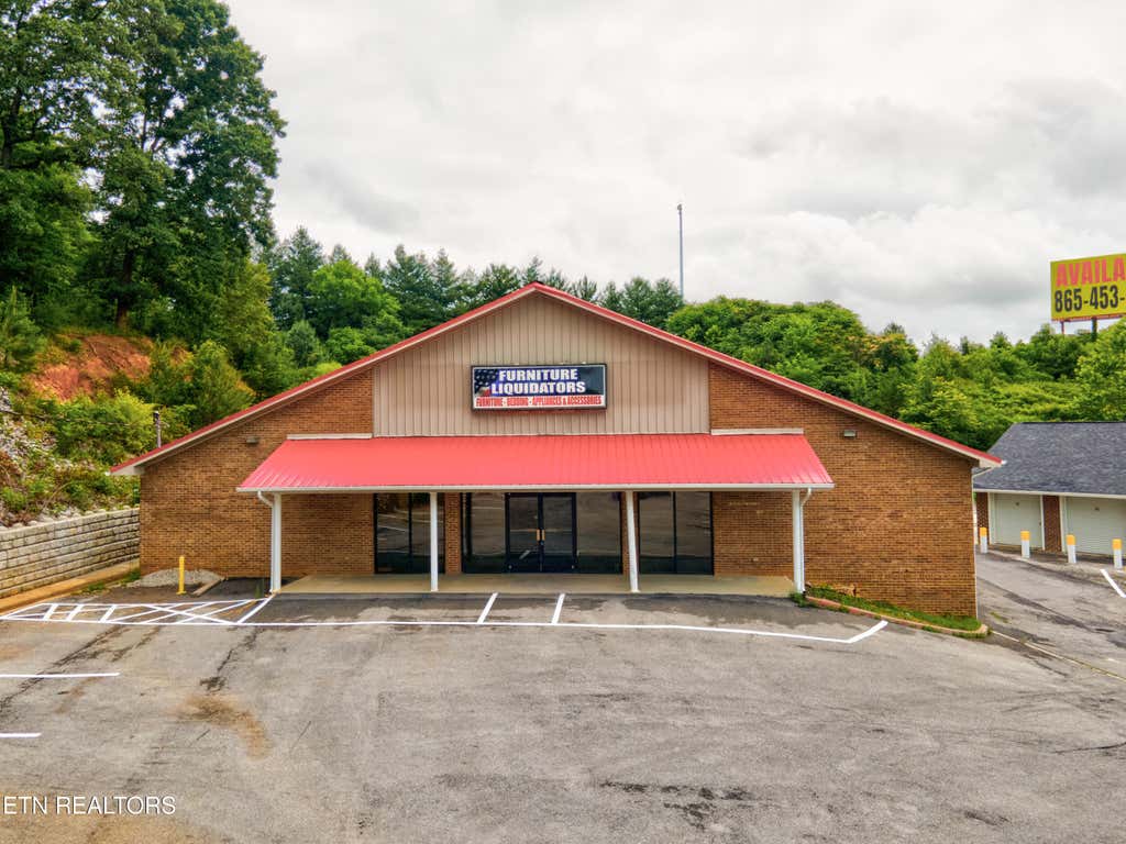 Photo of 2560 Winfield Dunn Pkwy, Kodak, TN 37764 (MLS # 1344142)