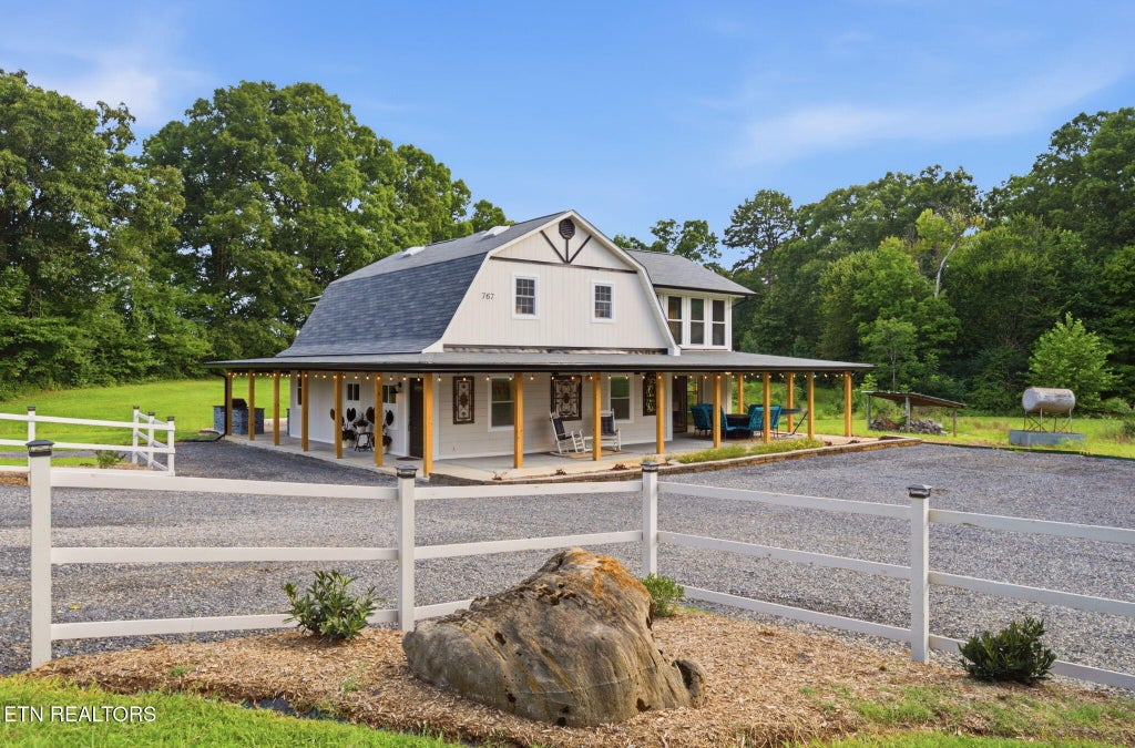 Photo of 767 Farmington Way, Maryville, TN 37801 (MLS # 1351252)