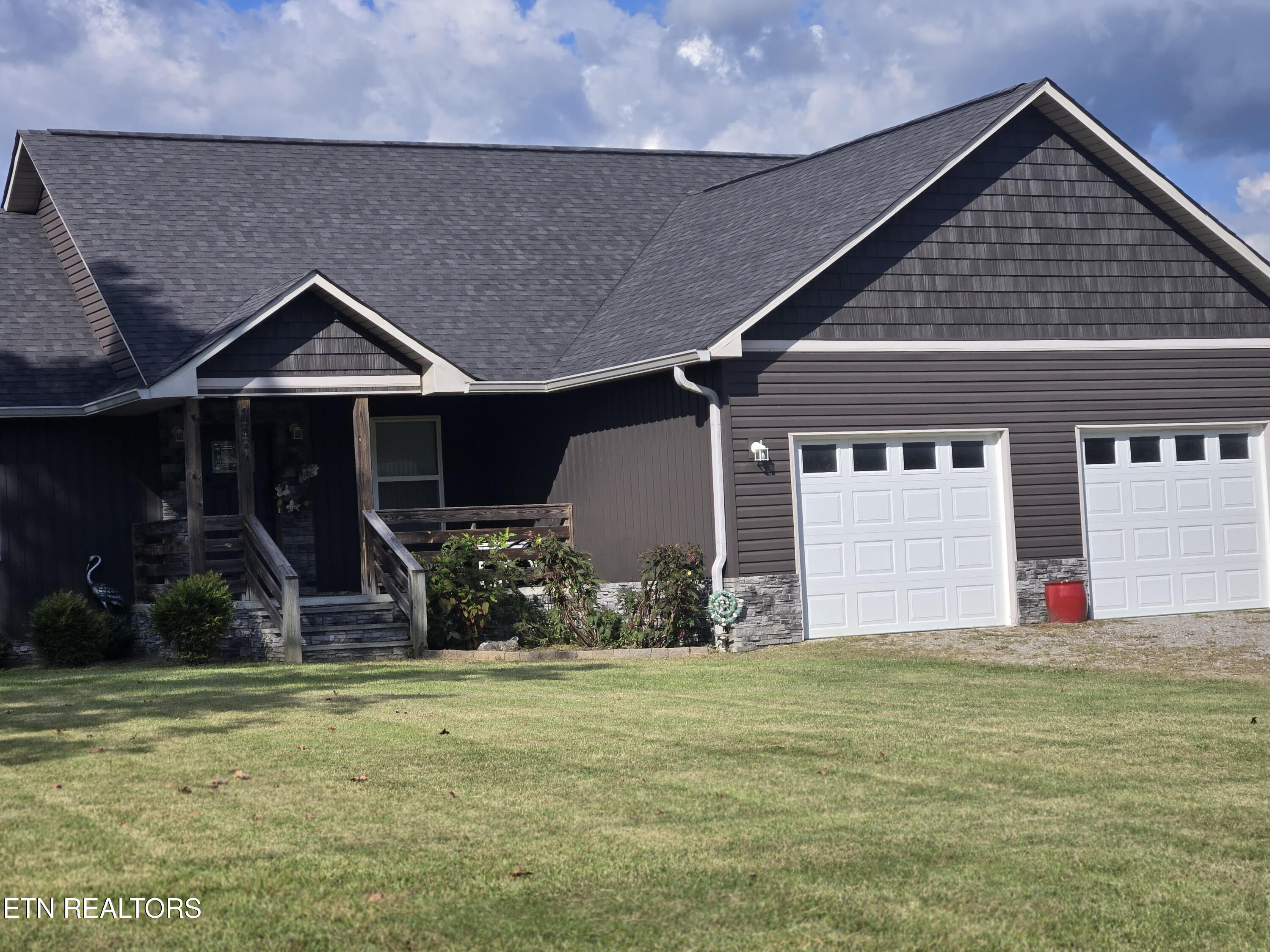 155 Mountain Vista Rd