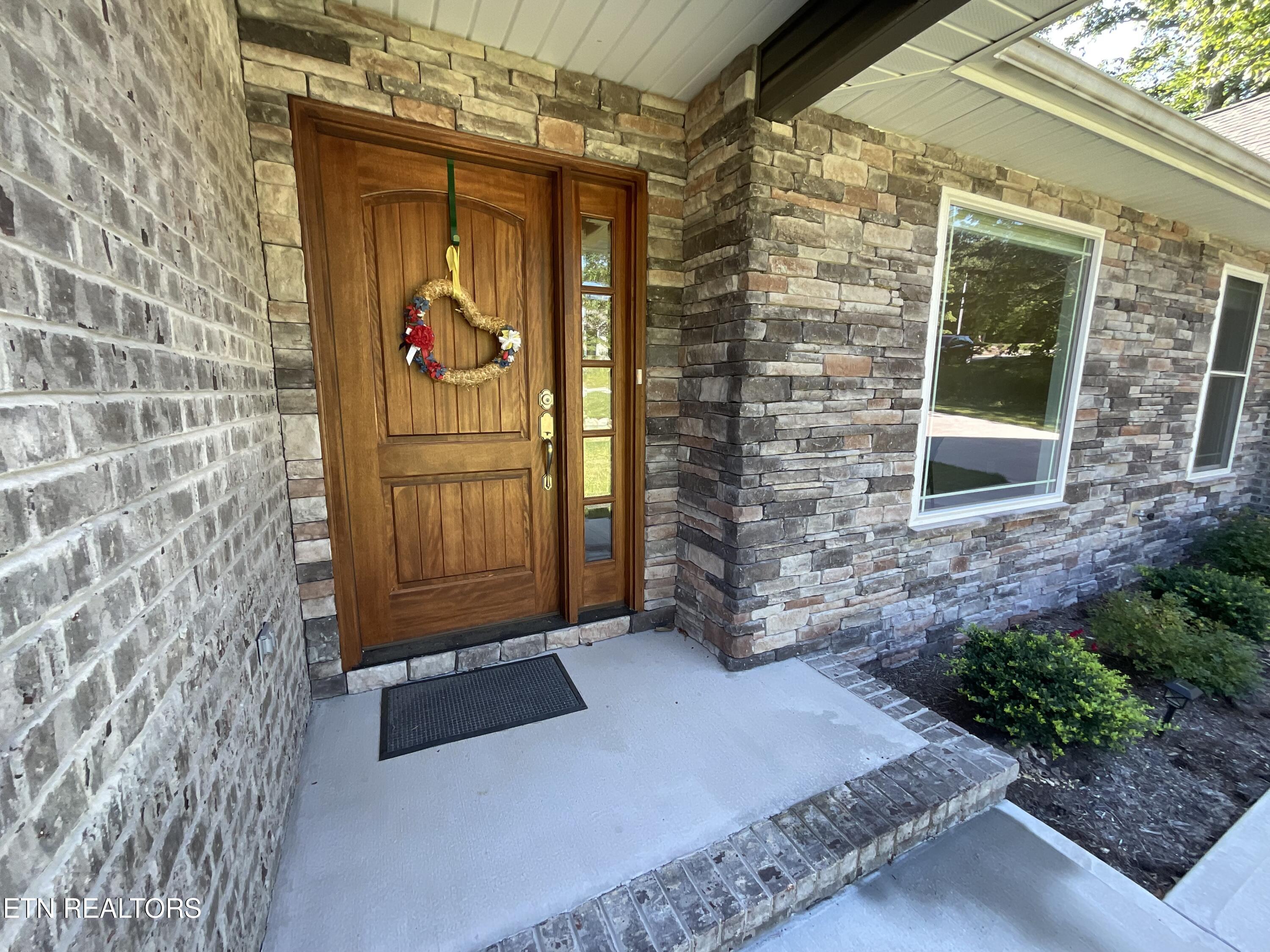 120 Bent Oak Terrace