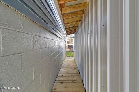 Tiny photo for 625 Mccartt St, Wartburg, TN 37887 (MLS # 1326781)