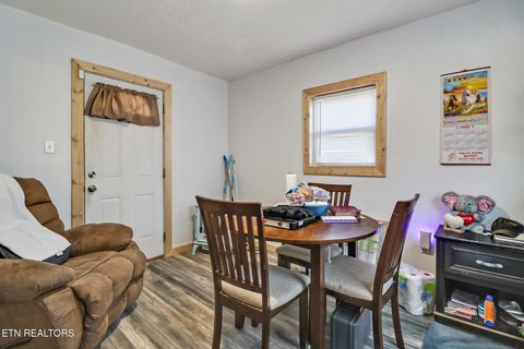 Tiny photo for 625 Mccartt St, Wartburg, TN 37887 (MLS # 1326781)