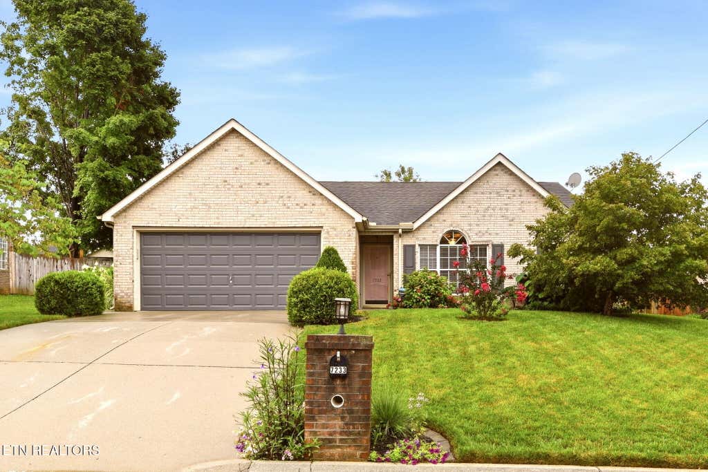 Photo of 7233 Sorrenta Rd, Knoxville, TN 37918 (MLS # 1349491)