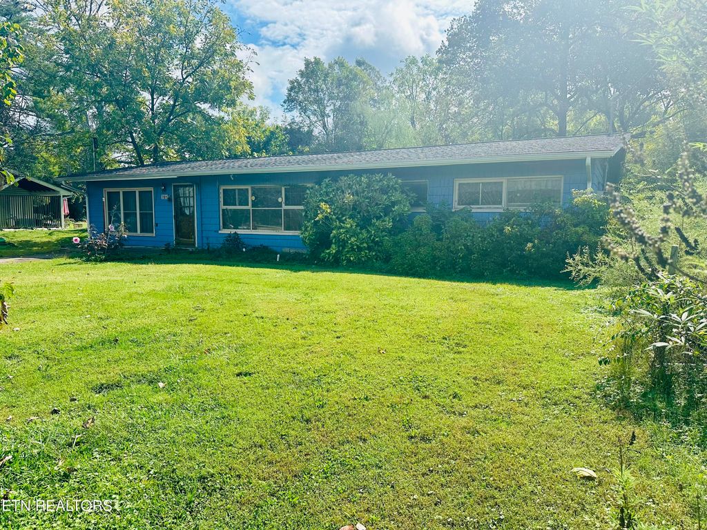 Photo of 7812 Westacres Drive, Knoxville, TN 37919 (MLS # 1316735)
