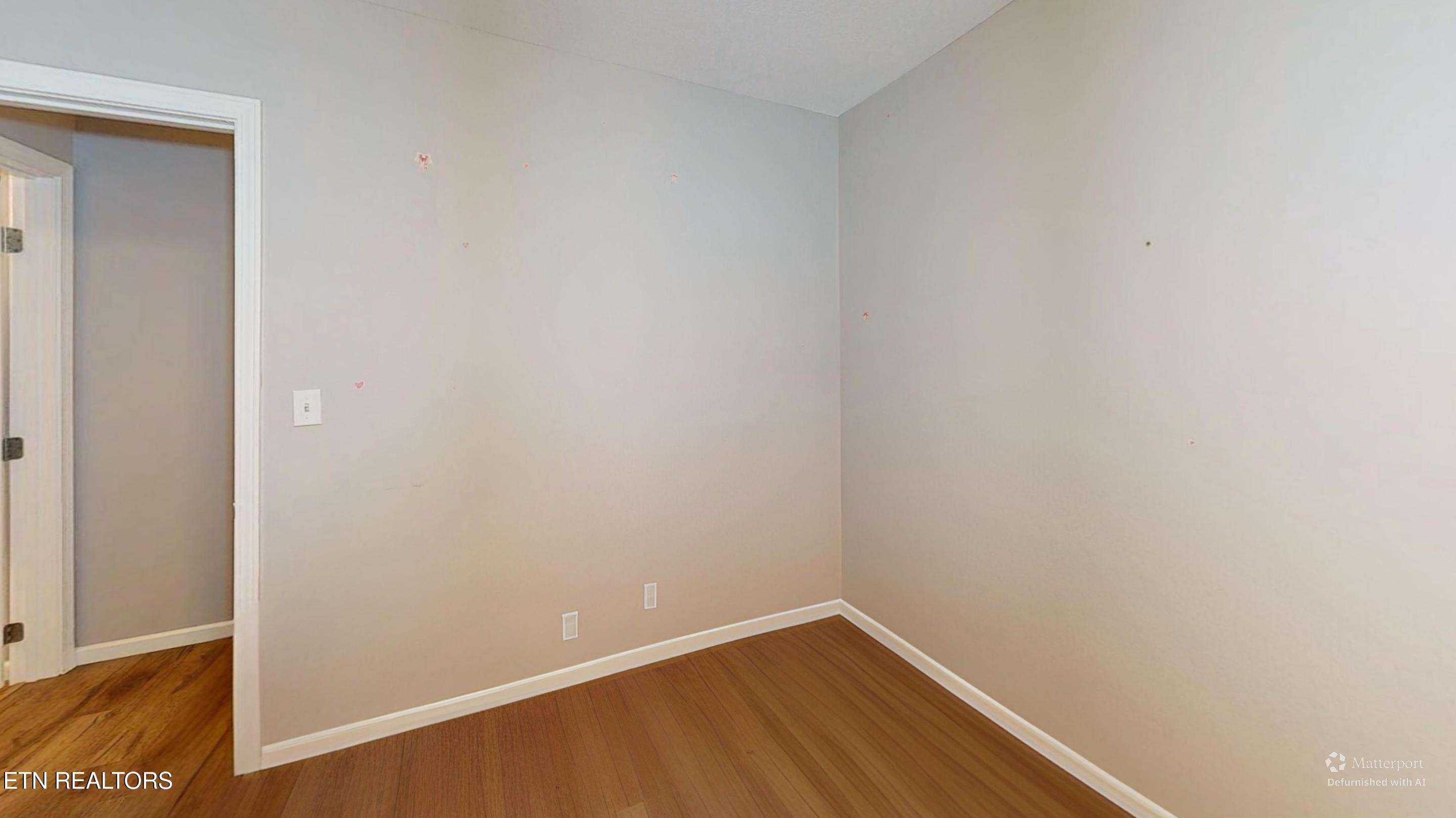 524 Midlake Drive