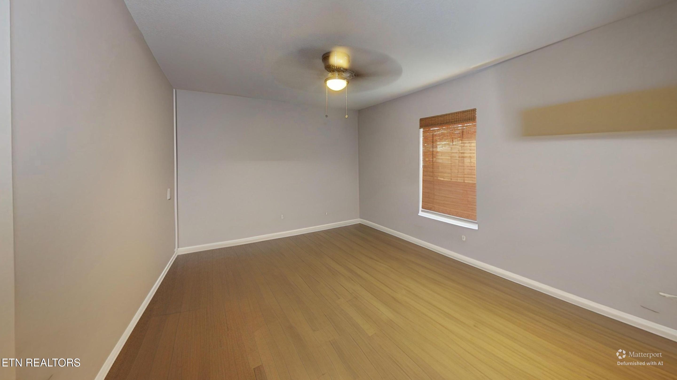524 Midlake Drive
