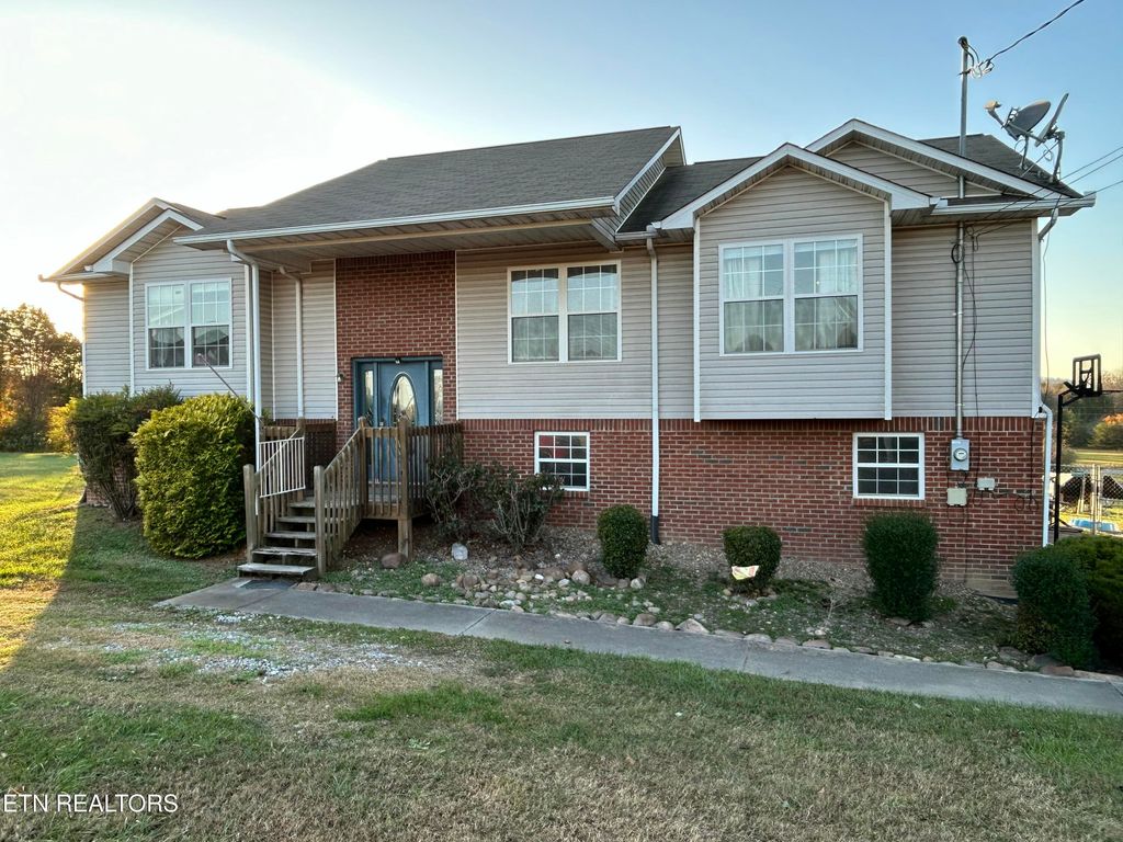 Photo of 132 Ridgefield Drive, Dandridge, TN 37725 (MLS # 1323292)