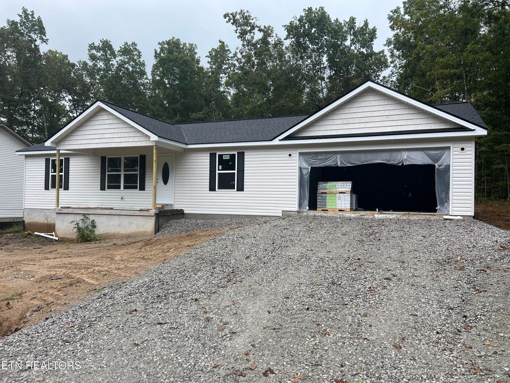 Photo of 3033 Kiki Drive, Crossville, TN 38572 (MLS # 1307597)