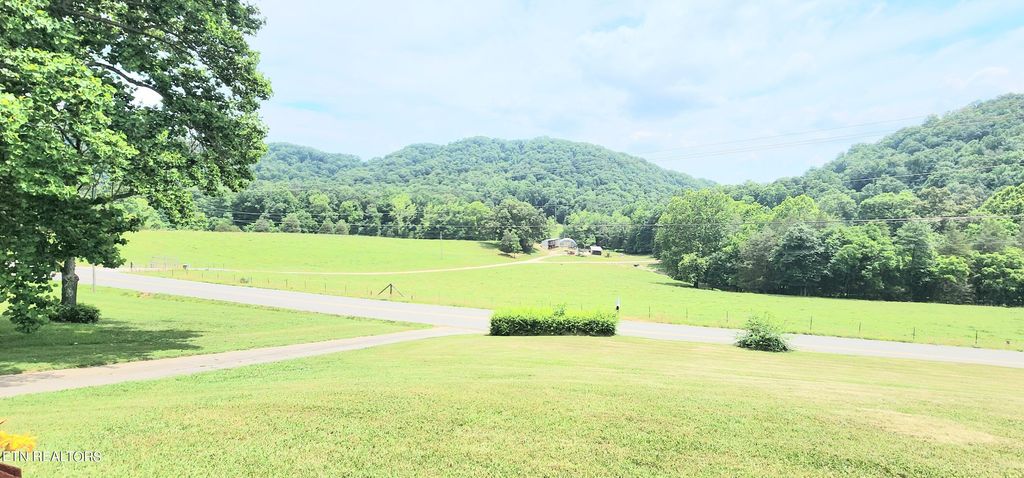 Photo of 870 Beard Valley Rd, Maynardville, TN 37807 (MLS # 1266857)