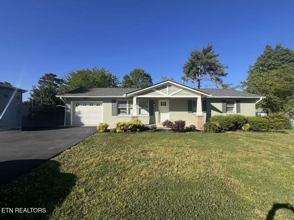 Photo of 7716 Ashley Rd #Unit 7, Powell, TN 37849 (MLS # 1339817)