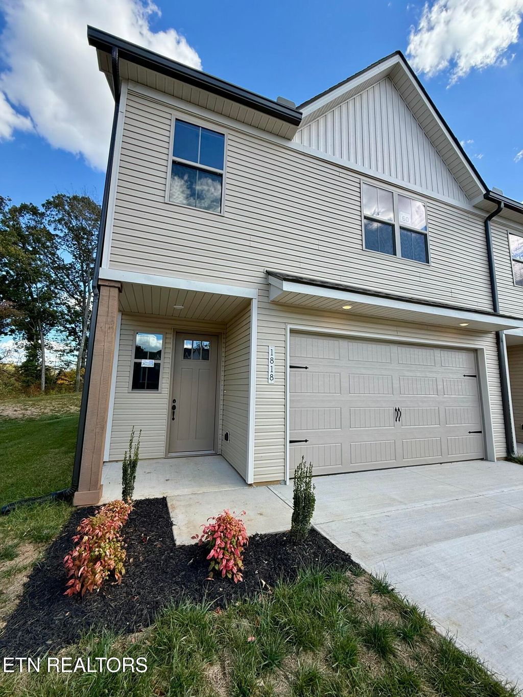 Photo of 1818 Bennett Village Drive, Maryville, TN 37804 (MLS # 1315395)