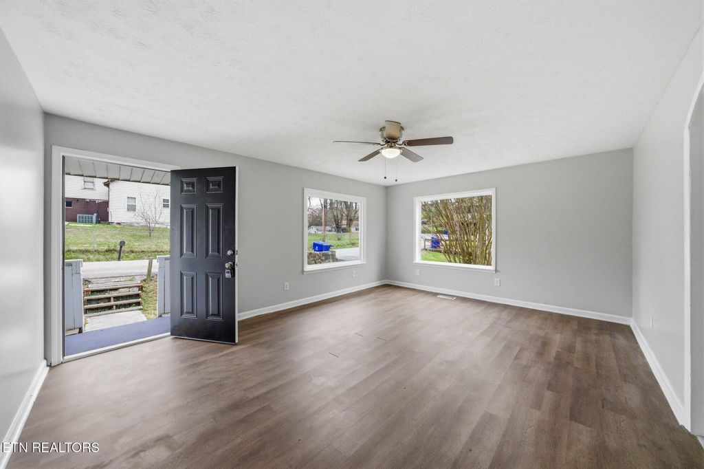 Photo of 115 Cedar Circle, Harriman, TN 37748 (MLS # 1331569)