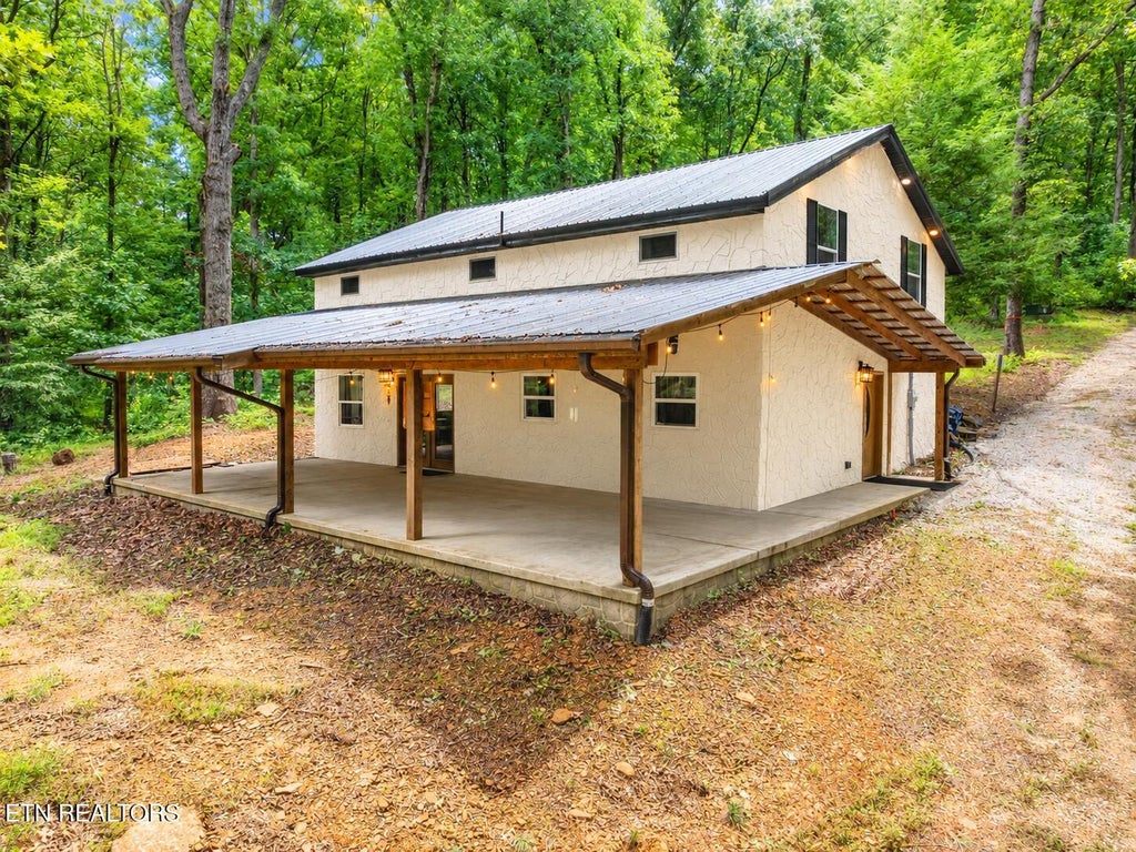 Photo of 148 Chimney Rock Lane, LaFollette, TN 37729 (MLS # 1352924)
