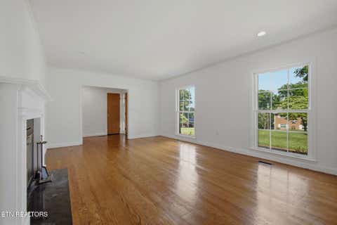 Tiny photo for 1405 Leon Drive, Jefferson City, TN 37760 (MLS # 1347482)