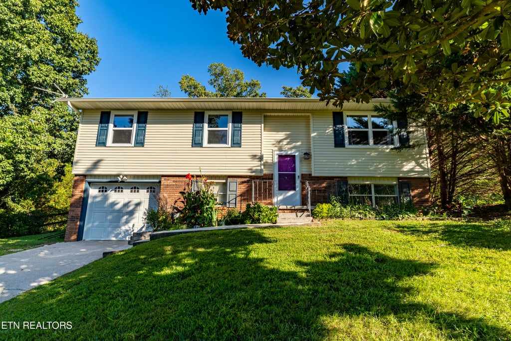 Photo of 10913 Concord Woods Drive, Knoxville, TN 37934 (MLS # 1353590)