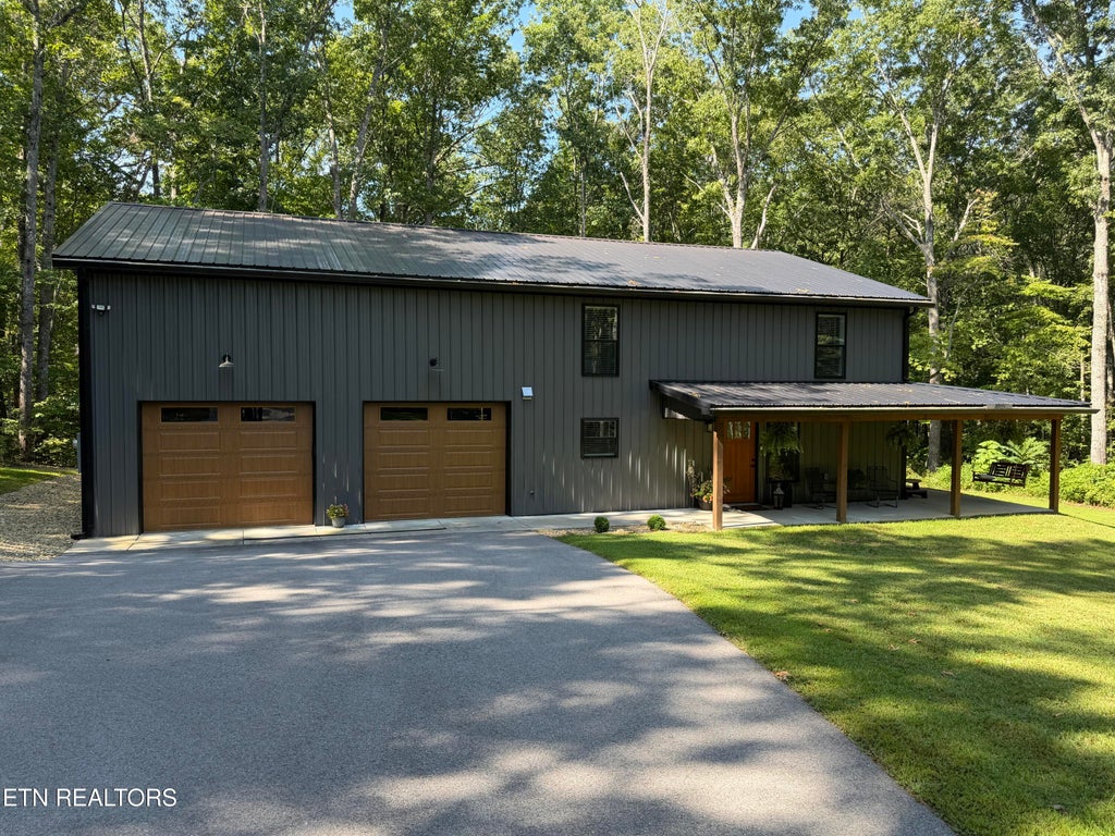 Photo of 236 Hillsway, Crossville, TN 38555 (MLS # 1353192)