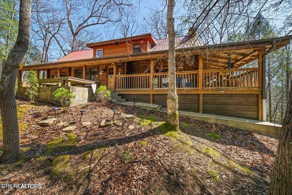 Photo of 244 Palmer Rd, Gatlinburg, TN 37738 (MLS # 1315613)
