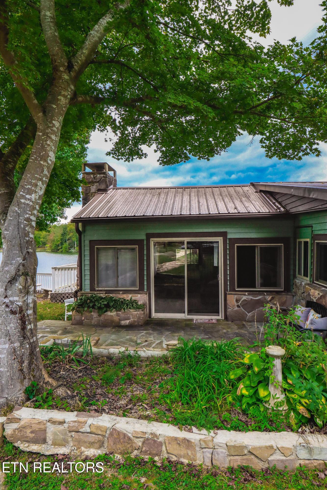 130 Hickory Lane Lane