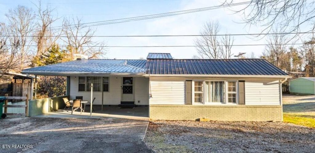 Photo of 170 Bow Point Rd, LaFollette, TN 37766 (MLS # 1327193)