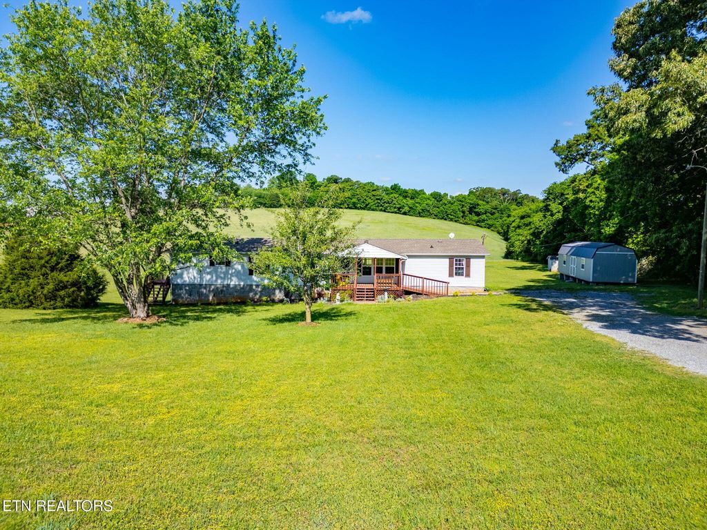 Photo of 28759 N Highway 95, Greenback, TN 37742 (MLS # 1339099)