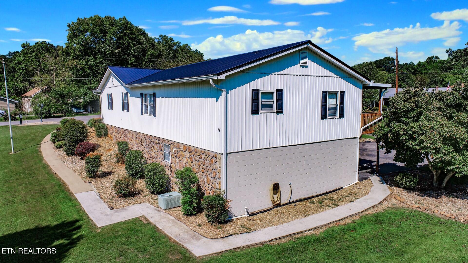 500 Buckingham Dr