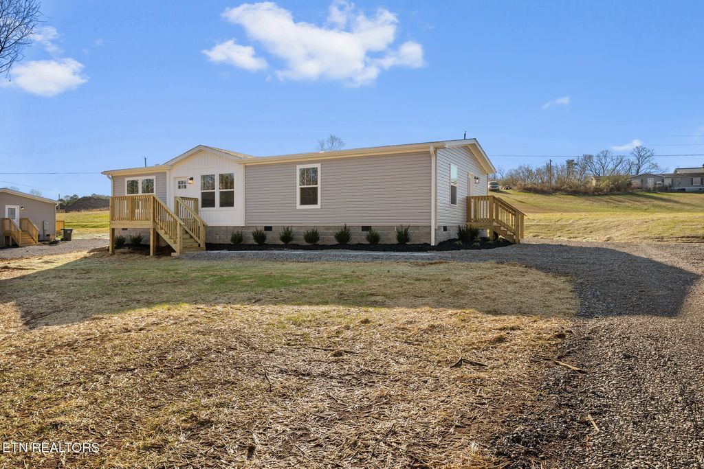 Photo of 1535 W Wade Rd, Loudon, TN 37774 (MLS # 1324229)