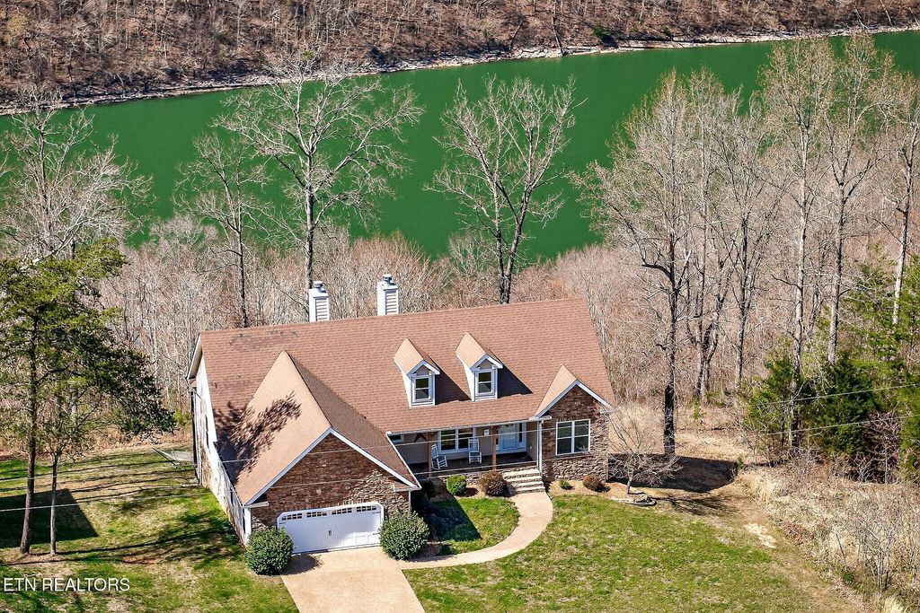 Photo of 1175 W Hutchins Bend Rd, Sparta, TN 38583 (MLS # 1333572)