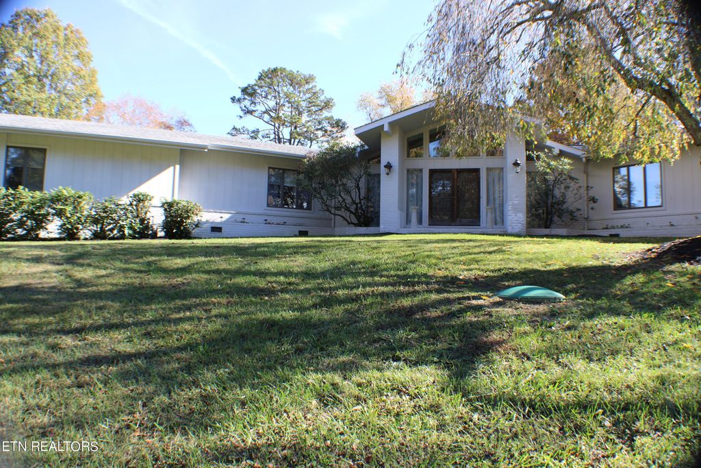 Photo of 213 Burke Rd, New Tazewell, TN 37825 (MLS # 1243918)