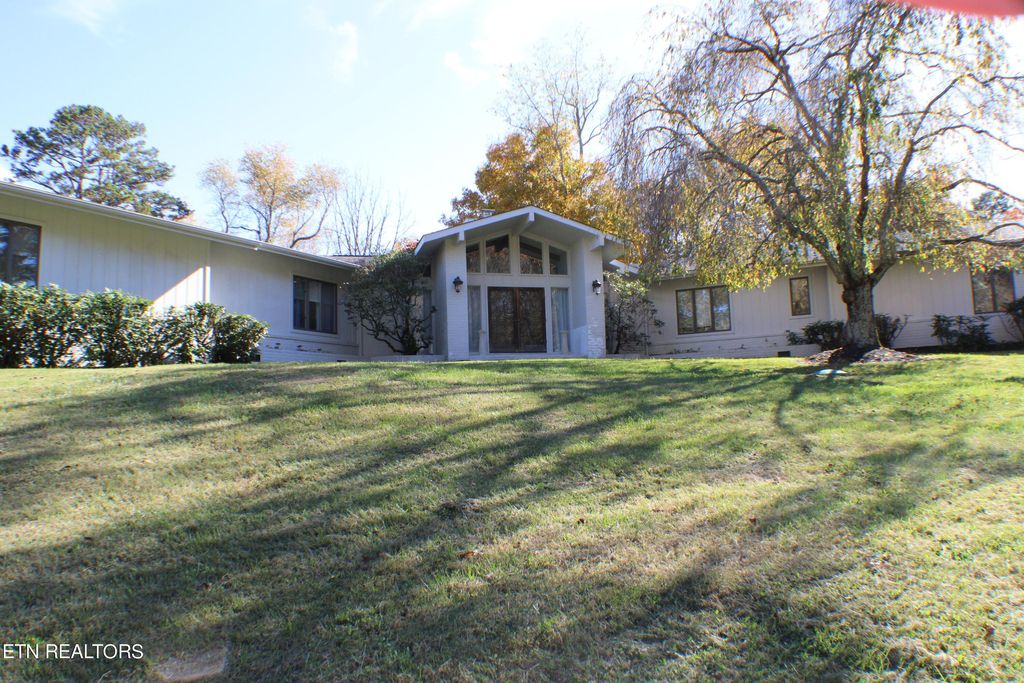 Photo of 213 Burke Rd, New Tazewell, TN 37825 (MLS # 1243918)