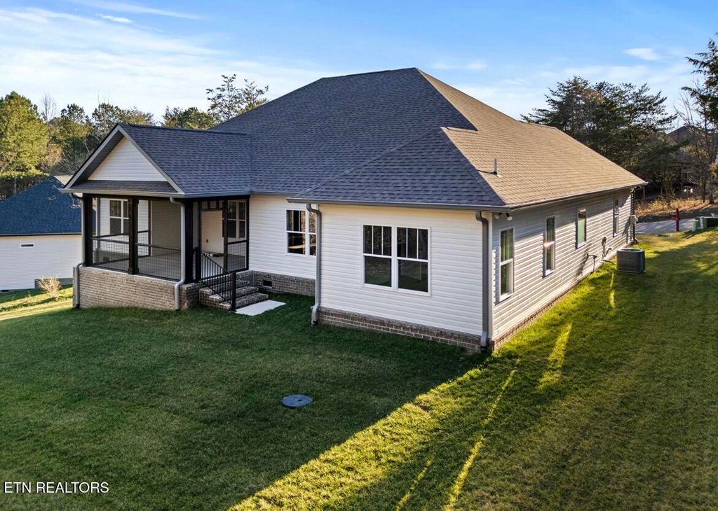 Photo of 118 Elokwa Way, Loudon, TN 37774 (MLS # 1320935)