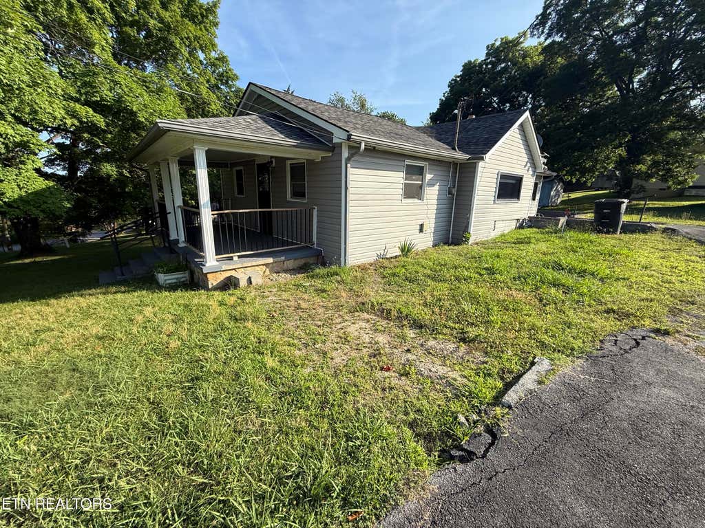 Photo of 1703 Richardson St, Athens, TN 37303 (MLS # 1352264)