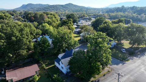 Tiny photo for 430 Ohio Avenue Ave, Etowah, TN 37331 (MLS # 1347721)