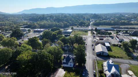 Tiny photo for 430 Ohio Avenue Ave, Etowah, TN 37331 (MLS # 1347721)