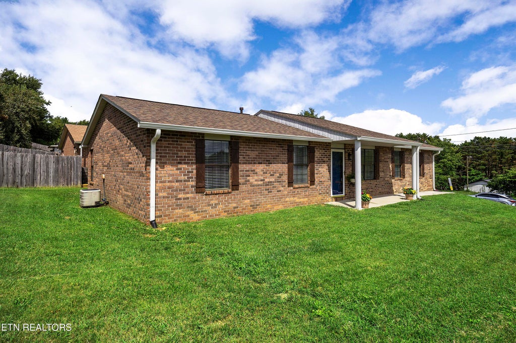 Photo of 801 Valerie Lane, Knoxville, TN 37938 (MLS # 1354574)
