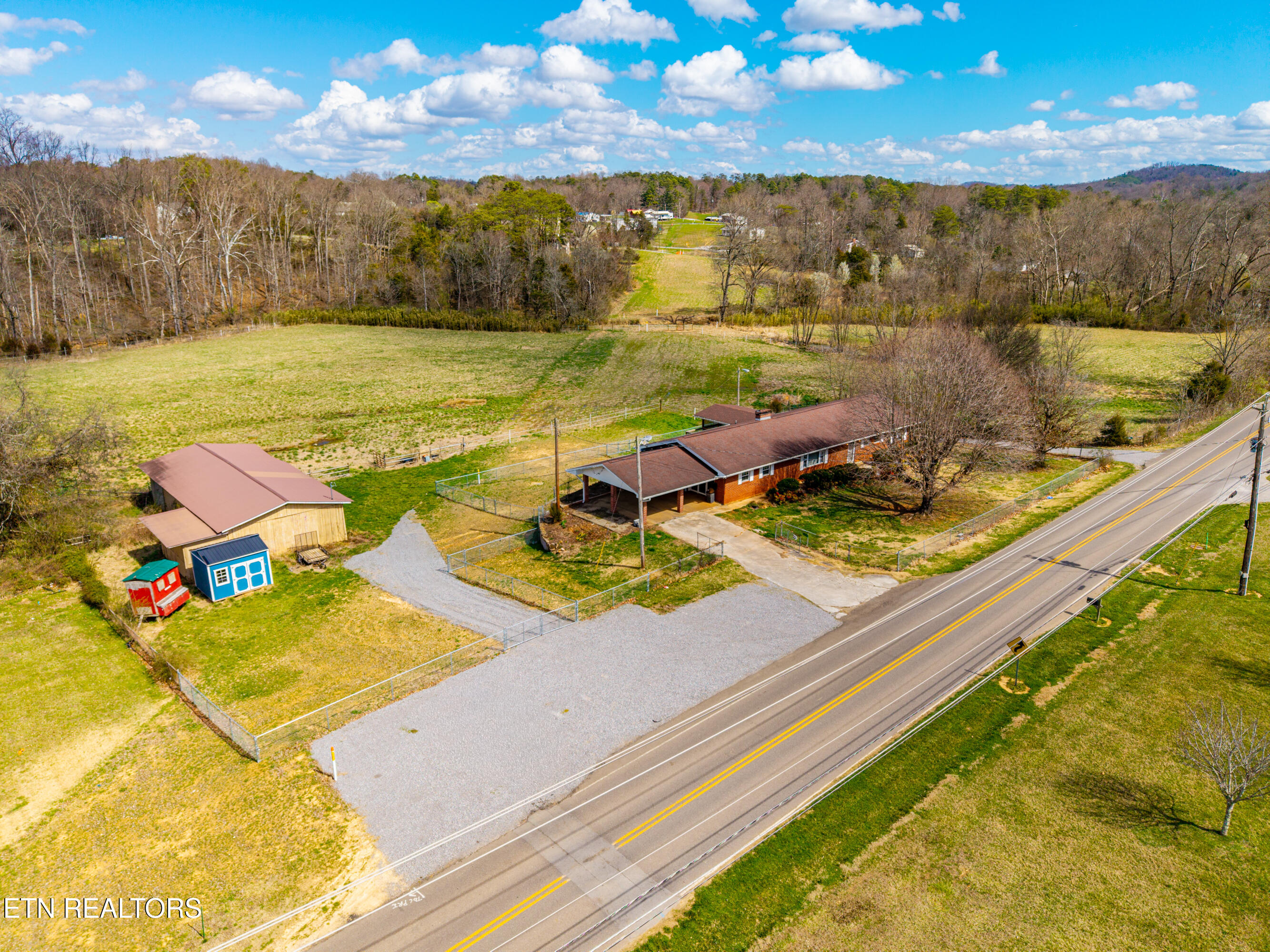 911 Tipton Station Rd