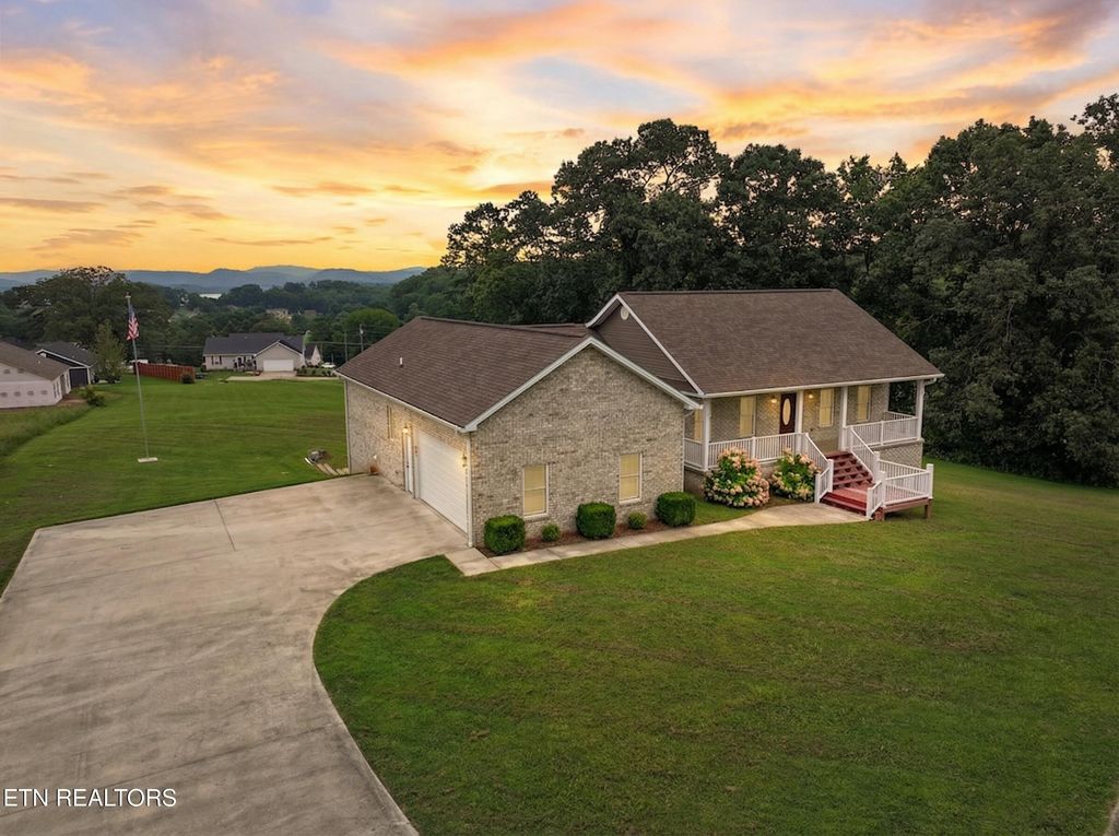 Photo of 413 Chippewa Lane, Rutledge, TN 37861 (MLS # 1329084)