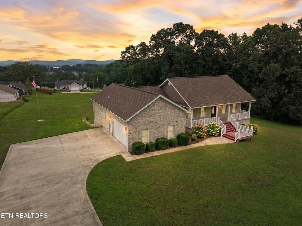 Photo of 413 Chippewa Lane, Rutledge, TN 37861 (MLS # 1329084)