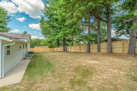 Tiny photo for 990 Ponder Rd, Knoxville, TN 37923 (MLS # 1355814)