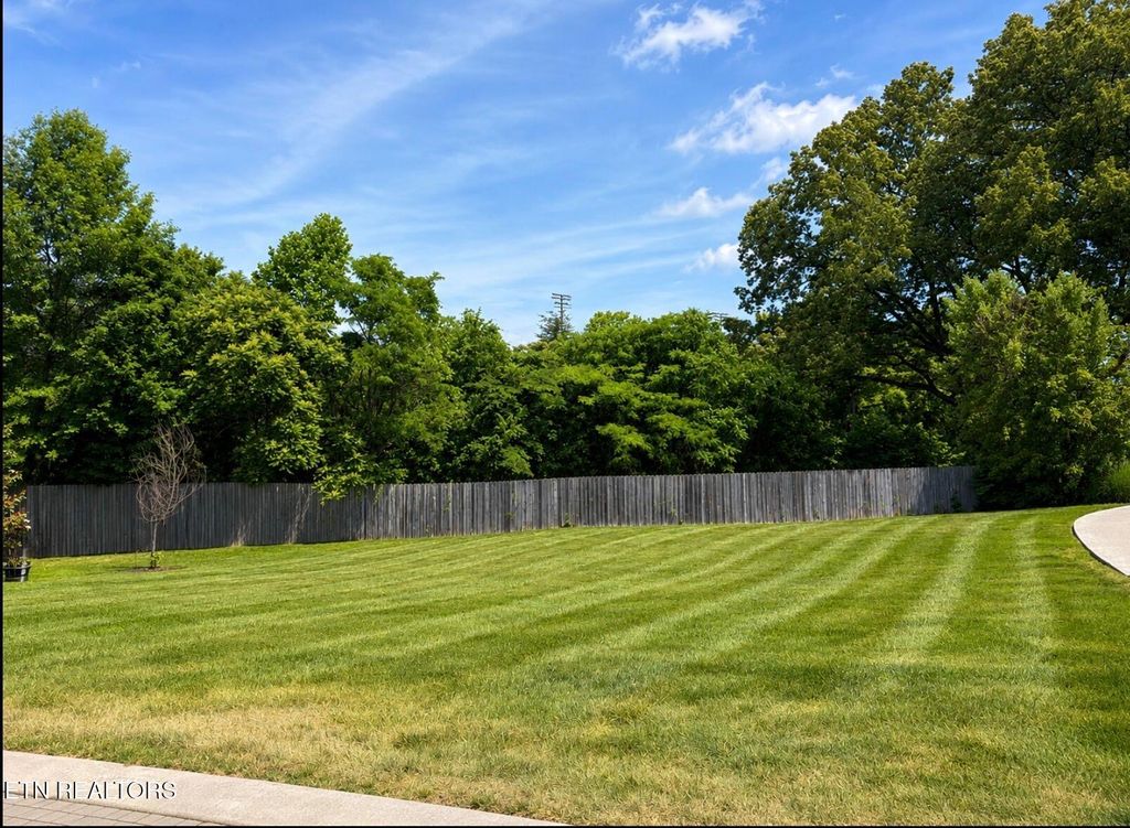 Photo of 238 Sequoyah Gardens Way, Knoxville, TN 37919 (MLS # 1341441)