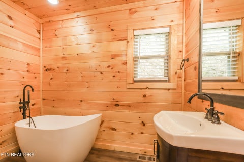 Tiny photo for 866 Cabin Creek Way, Sevierville, TN 37862 (MLS # 1357613)