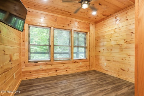 Tiny photo for 866 Cabin Creek Way, Sevierville, TN 37862 (MLS # 1357613)