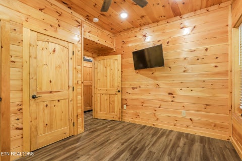 Tiny photo for 866 Cabin Creek Way, Sevierville, TN 37862 (MLS # 1357613)