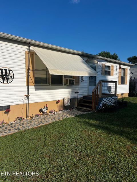 Tiny photo for 818 Fair Street St, Sweetwater, TN 37874 (MLS # 1328051)