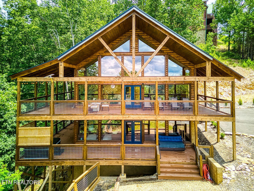 2942 Redtail Rd